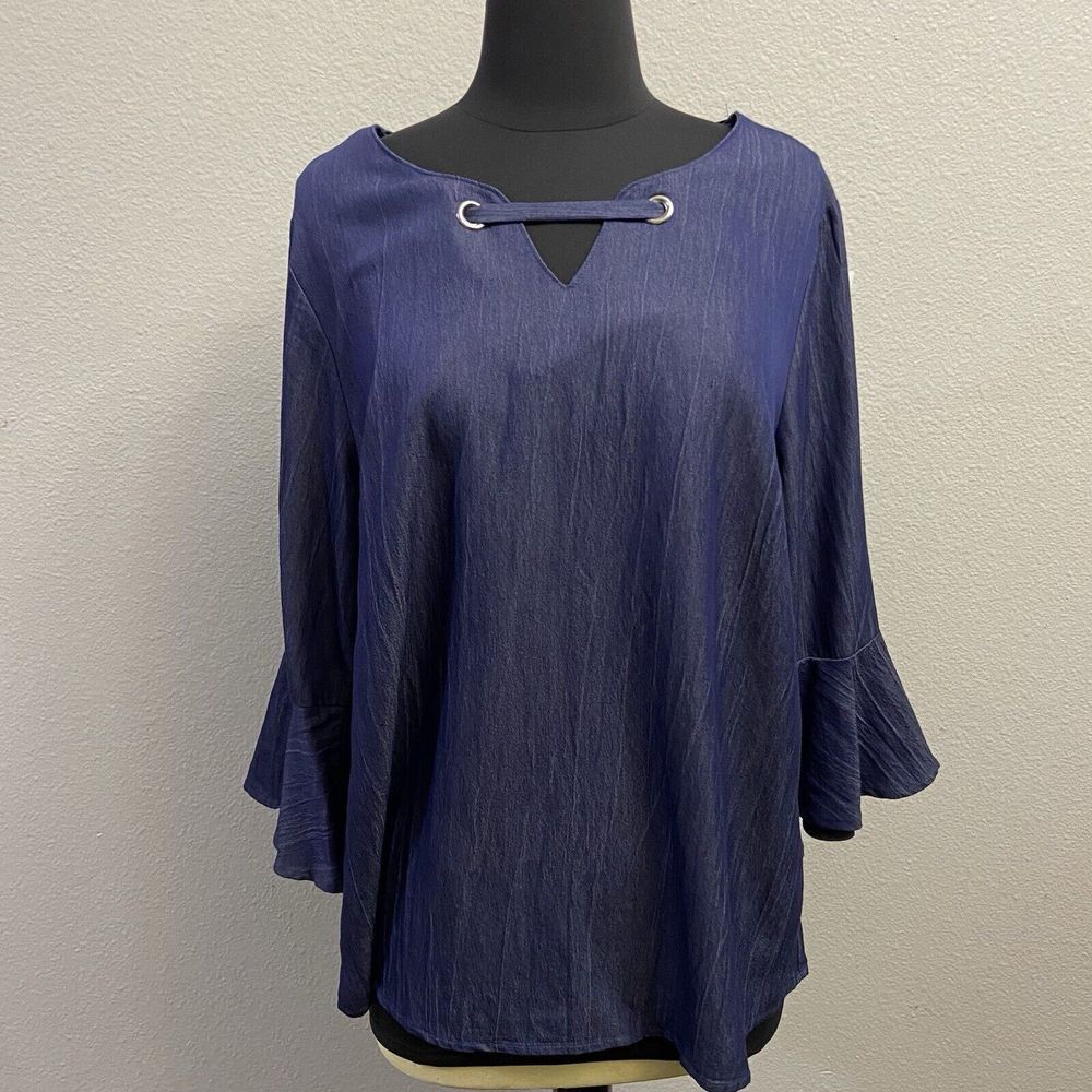 Anthropologie Naif Women Chambray Denim Blouse Size‎ L 3/4 Flutter Sleeve V Neck